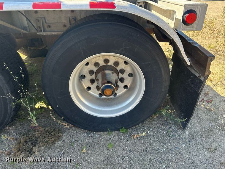 image for item DQ7356 2007 Heil  pneumatic dry bulk trailer
