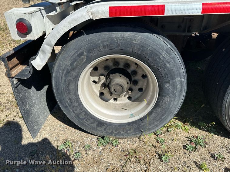 image for item DQ7356 2007 Heil  pneumatic dry bulk trailer