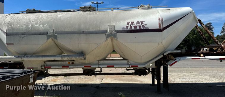image for item DQ7357 1985 Fruehauf  pneumatic dry bulk trailer