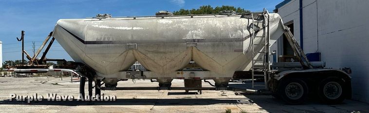 image for item DQ7357 1985 Fruehauf  pneumatic dry bulk trailer