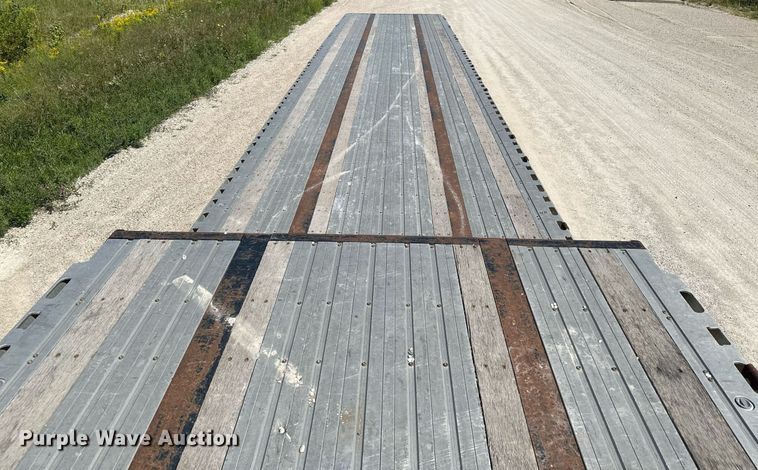 image for item DQ7359 2019 Fontaine HAICD22RSA  drop deck equipment trailer
