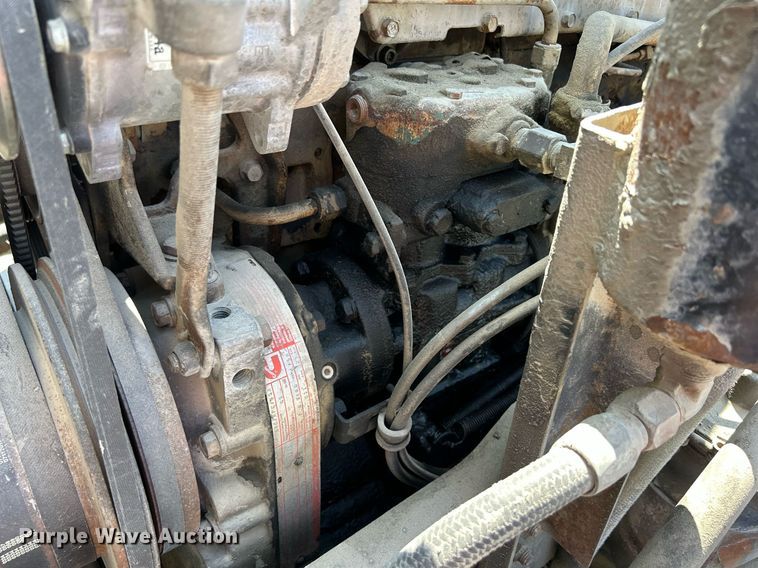 image for item DR4698 1990 Freightliner FLD  semi truck