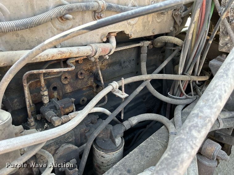 image for item DR4698 1990 Freightliner FLD  semi truck