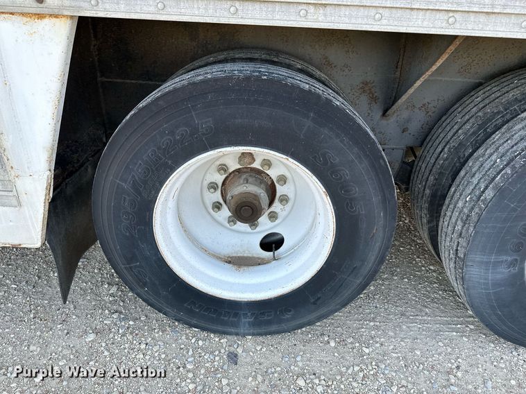 image for item HN9989 1985 Kentucky  dry van trailer