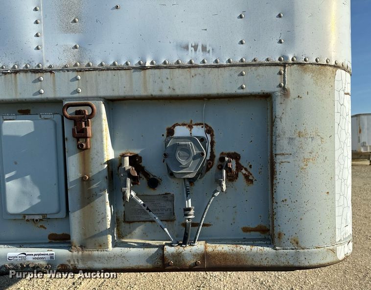 image for item HN9991 1991 Fruehauf  dry van trailer