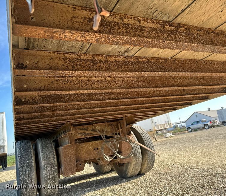 image for item HN9991 1991 Fruehauf  dry van trailer