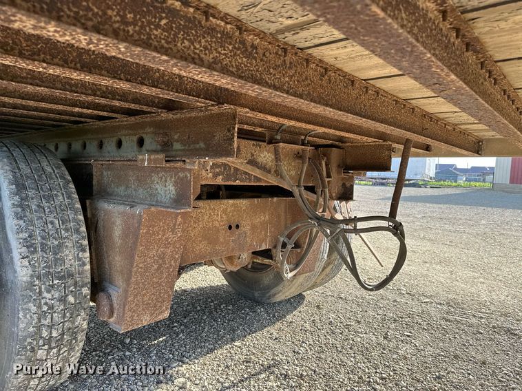 image for item HN9991 1991 Fruehauf  dry van trailer