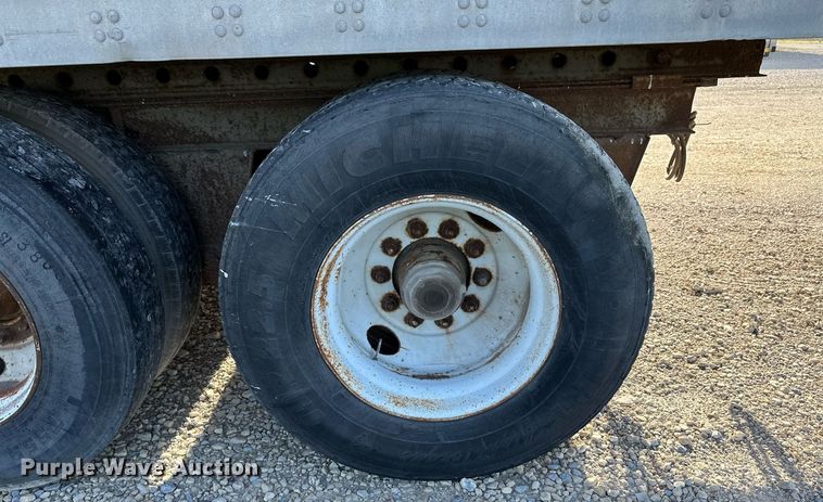 image for item HN9991 1991 Fruehauf  dry van trailer