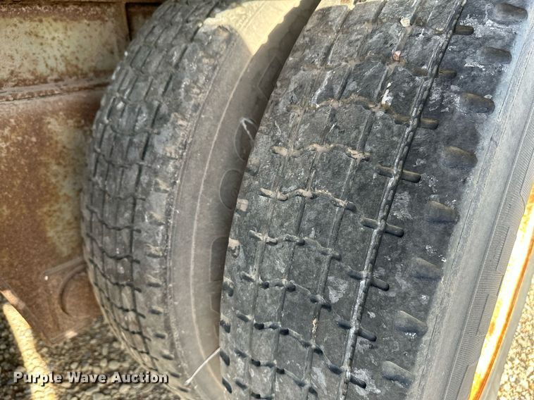 image for item HN9991 1991 Fruehauf  dry van trailer