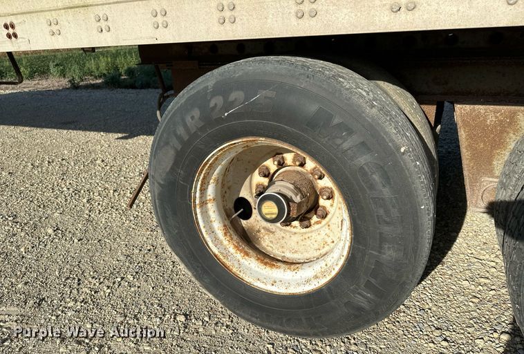 image for item HN9991 1991 Fruehauf  dry van trailer