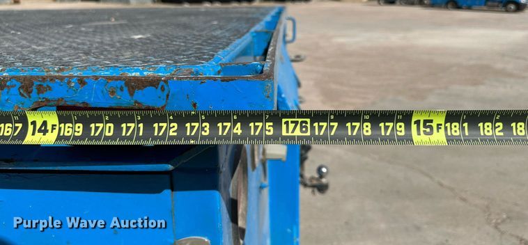 image for item KM9814 2001 International 4700  flatbed truck