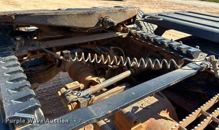 image for item KM9820 2005 Mack CH613  semi truck