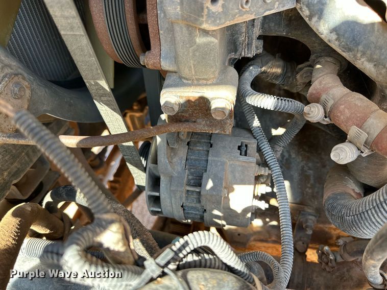 image for item KM9820 2005 Mack CH613  semi truck