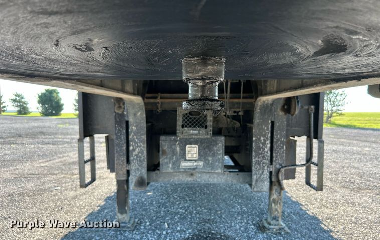 image for item KW9093 2006 Fontaine EDFT-7-8053WSAWK  drop deck trailer