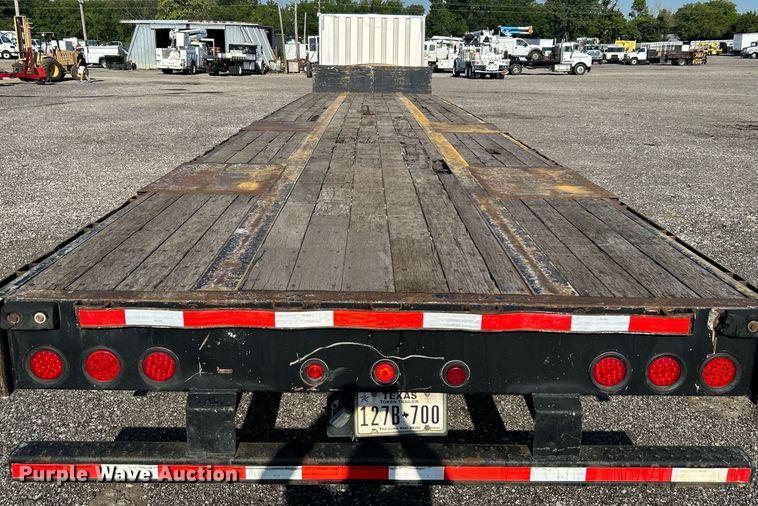 image for item KW9093 2006 Fontaine EDFT-7-8053WSAWK  drop deck trailer