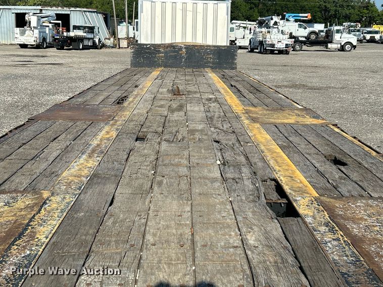 image for item KW9093 2006 Fontaine EDFT-7-8053WSAWK  drop deck trailer