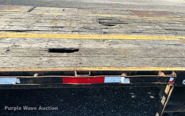 image for item KW9093 2006 Fontaine EDFT-7-8053WSAWK  drop deck trailer