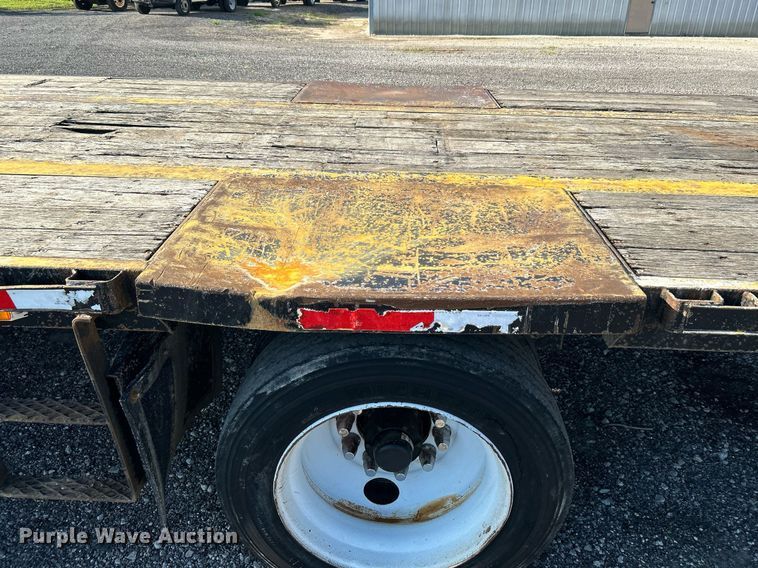 image for item KW9093 2006 Fontaine EDFT-7-8053WSAWK  drop deck trailer