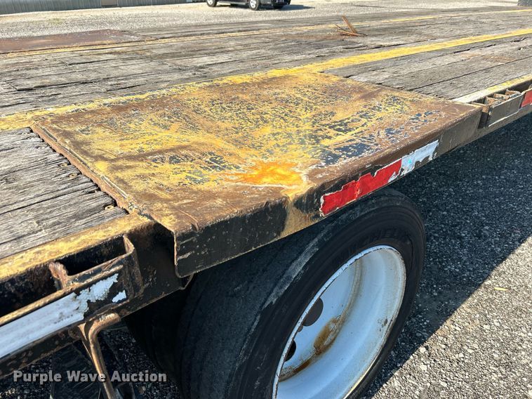 image for item KW9093 2006 Fontaine EDFT-7-8053WSAWK  drop deck trailer