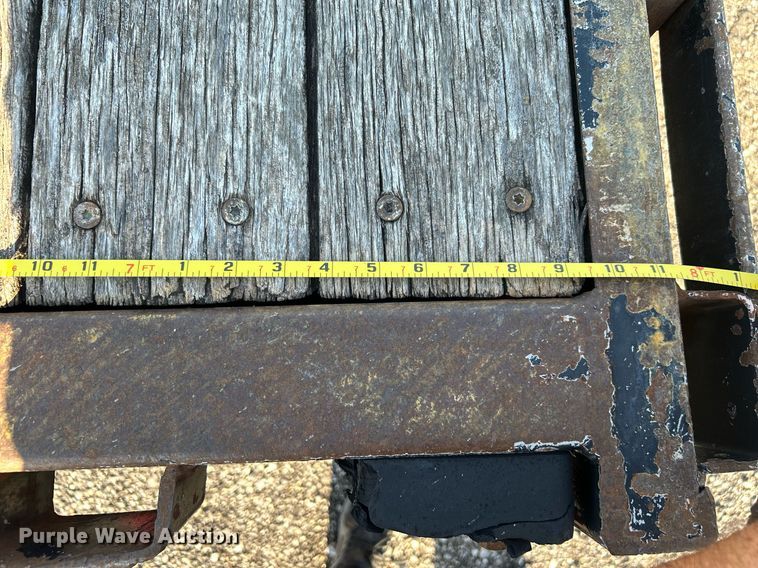 image for item KW9093 2006 Fontaine EDFT-7-8053WSAWK  drop deck trailer