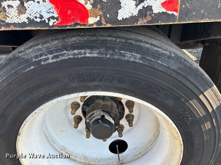 image for item KW9093 2006 Fontaine EDFT-7-8053WSAWK  drop deck trailer