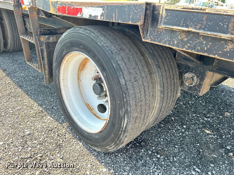 image for item KW9093 2006 Fontaine EDFT-7-8053WSAWK  drop deck trailer