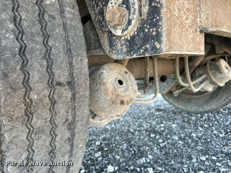 image for item KW9093 2006 Fontaine EDFT-7-8053WSAWK  drop deck trailer