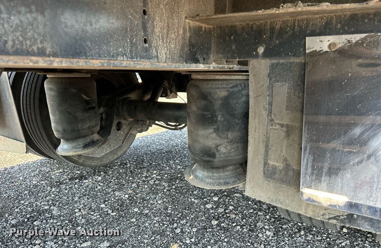 image for item KW9093 2006 Fontaine EDFT-7-8053WSAWK  drop deck trailer