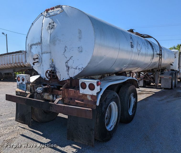 image for item LM9806 1974 Trailmobile T41I1CBF  tank trailer