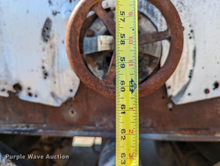 image for item LM9806 1974 Trailmobile T41I1CBF  tank trailer