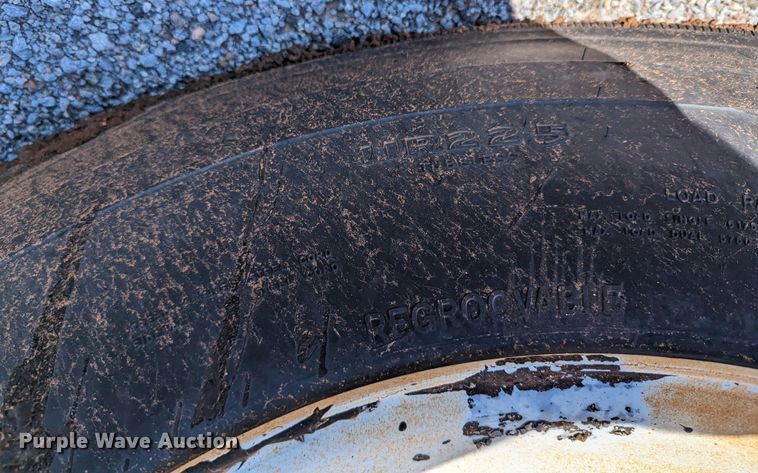 image for item LM9806 1974 Trailmobile T41I1CBF  tank trailer