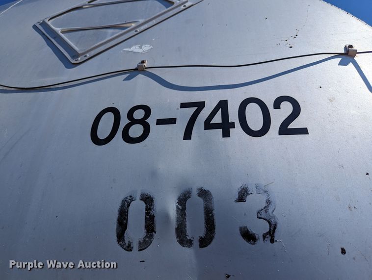 image for item LM9806 1974 Trailmobile T41I1CBF  tank trailer