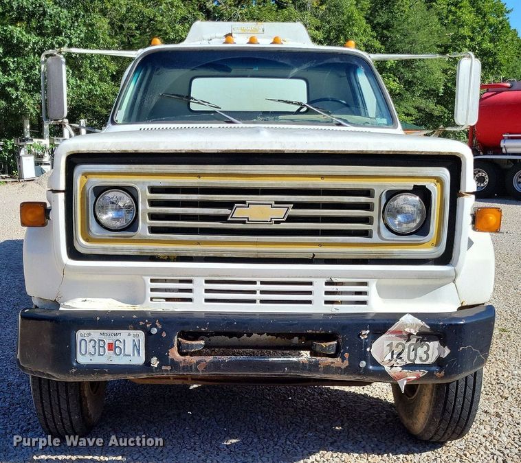 image for item LS9683 1988  Chevrolet C60  fuel truck