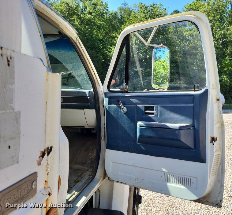 image for item LS9683 1988  Chevrolet C60  fuel truck