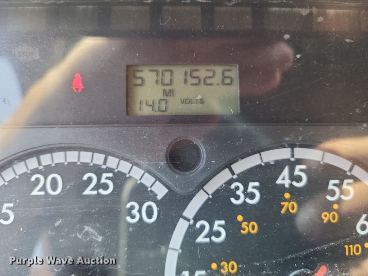 image for item LS9684 2016 Freightliner Cascadia Evolution  semi truck