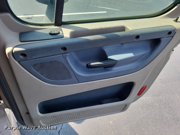 image for item LS9684 2016 Freightliner Cascadia Evolution  semi truck