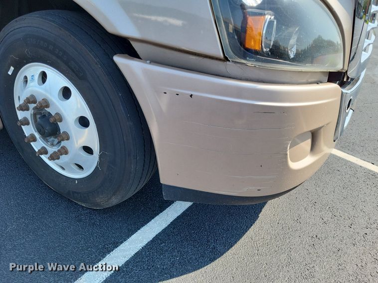 image for item LS9684 2016 Freightliner Cascadia Evolution  semi truck