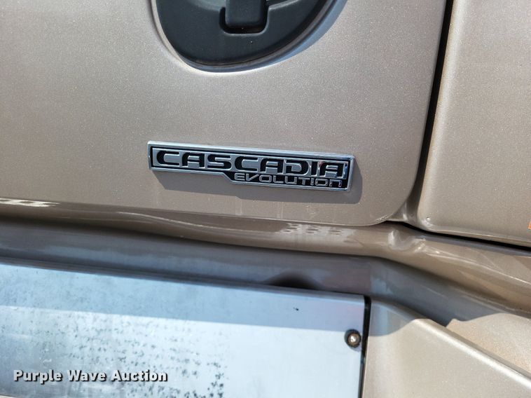 image for item LS9684 2016 Freightliner Cascadia Evolution  semi truck