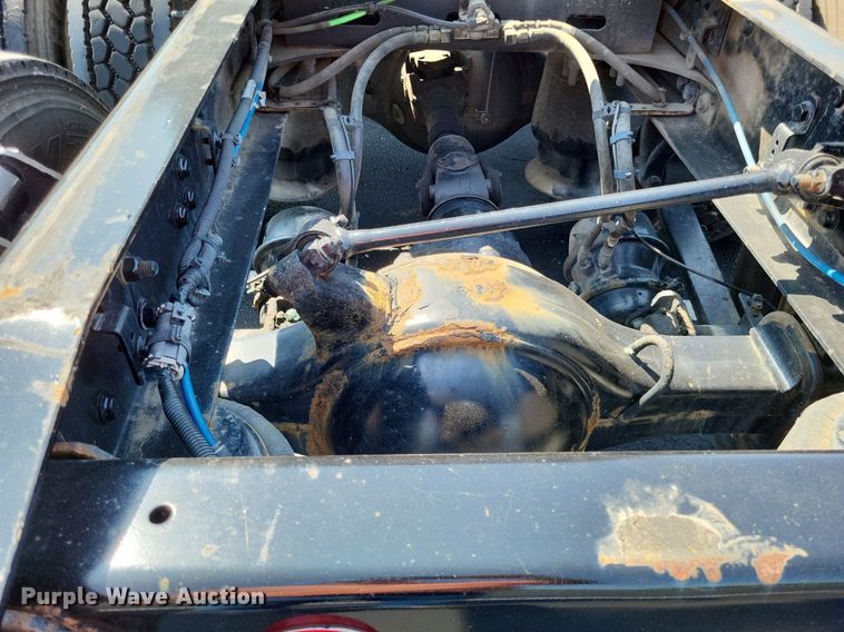 image for item LS9684 2016 Freightliner Cascadia Evolution  semi truck