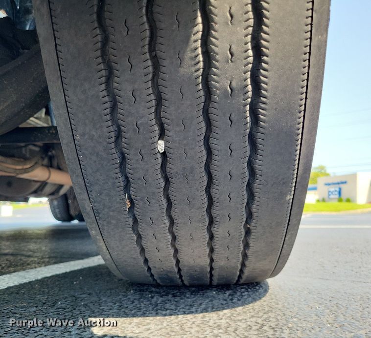 image for item LS9684 2016 Freightliner Cascadia Evolution  semi truck