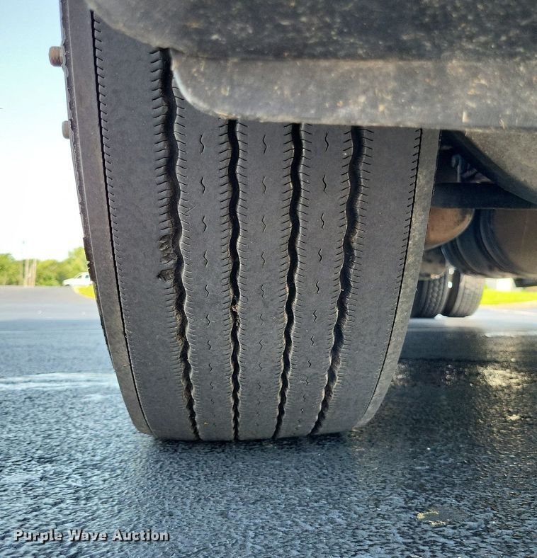 image for item LS9684 2016 Freightliner Cascadia Evolution  semi truck