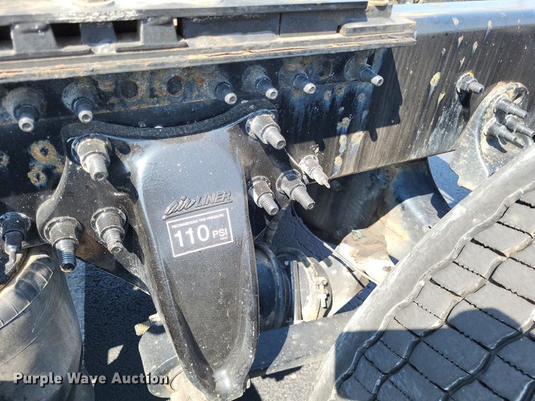 image for item LS9684 2016 Freightliner Cascadia Evolution  semi truck