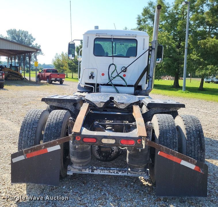 image for item LS9687 2014 Mack CXU  semi truck