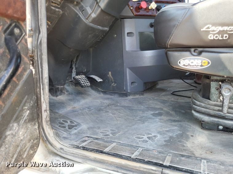 image for item LS9687 2014 Mack CXU  semi truck