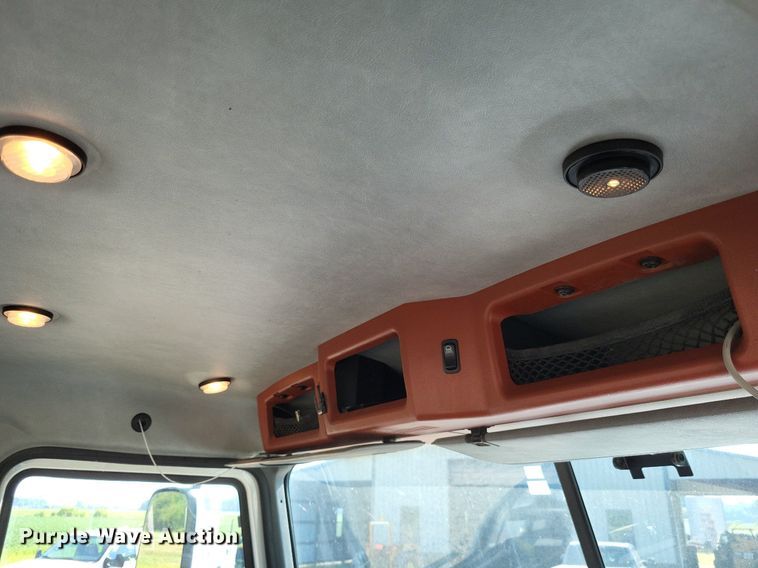 image for item LS9687 2014 Mack CXU  semi truck