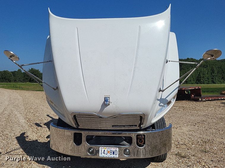 image for item LS9687 2014 Mack CXU  semi truck