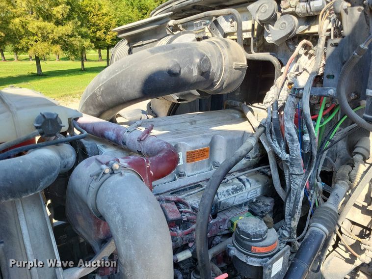 image for item LS9687 2014 Mack CXU  semi truck