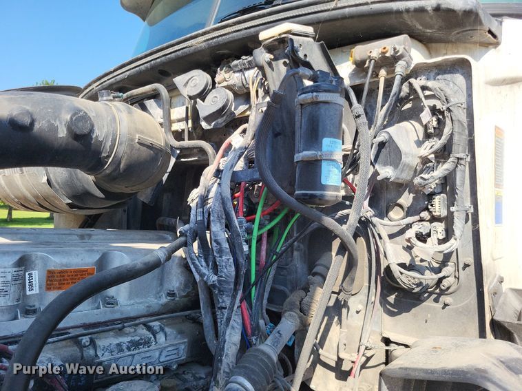 image for item LS9687 2014 Mack CXU  semi truck