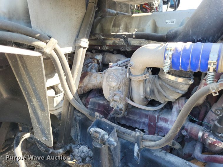 image for item LS9687 2014 Mack CXU  semi truck