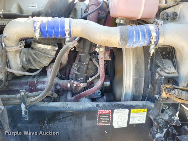 image for item LS9687 2014 Mack CXU  semi truck